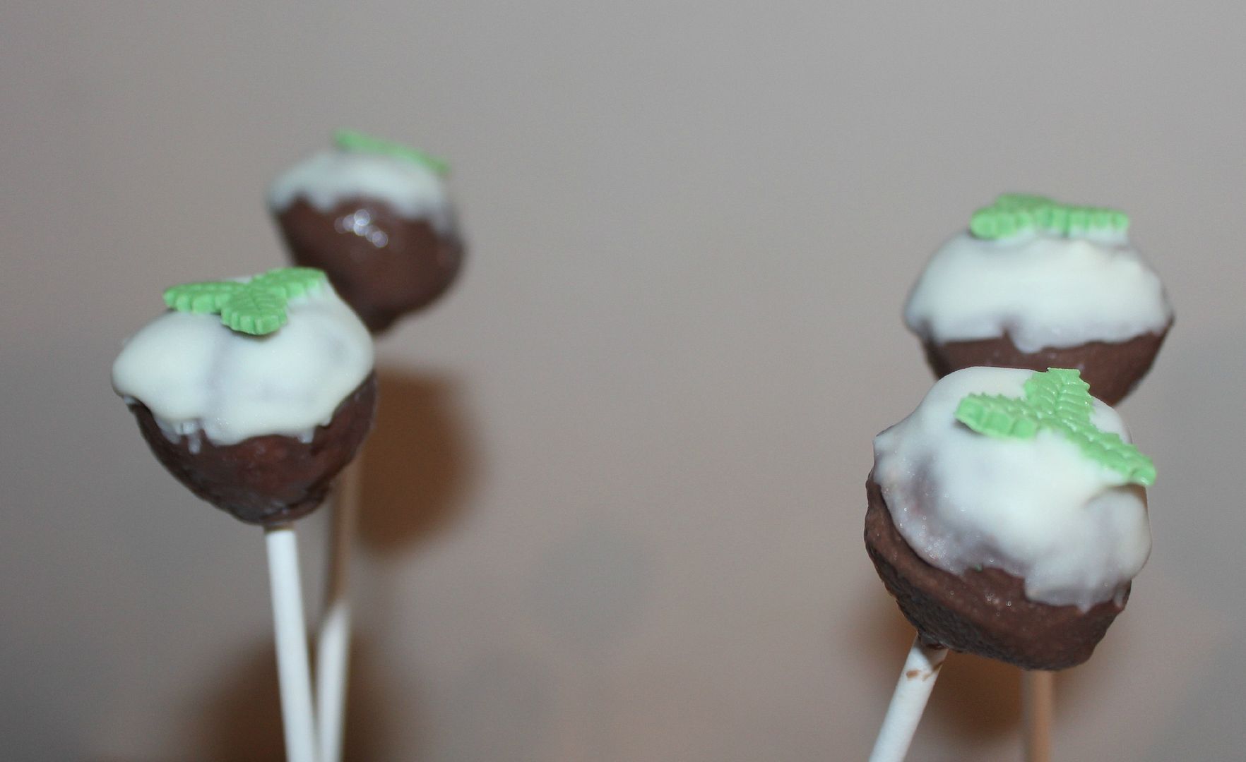 christmas pudding cake pops recipe