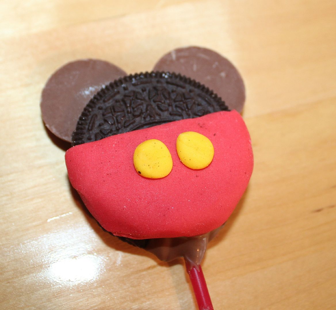 mickey mouse oreo