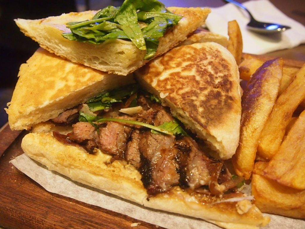 photo COO Bistro COO Boutique Hostel Tiong Bahru 3.jpg