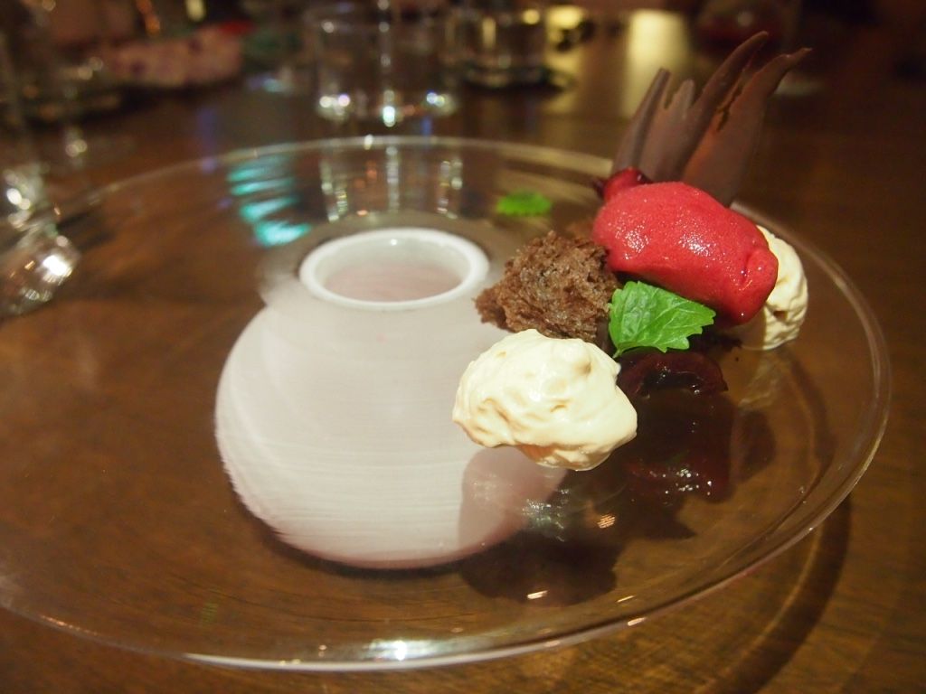 photo Chefs Table by Chef Stephan Tras Street 6.jpg