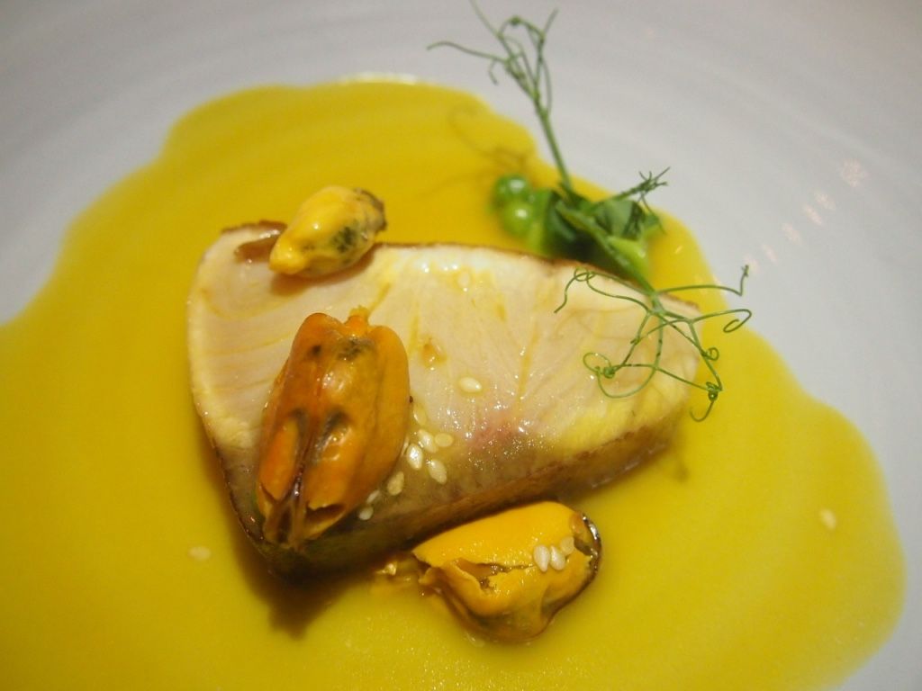 photo Chefs Table by Chef Stephan Tras Street.jpg