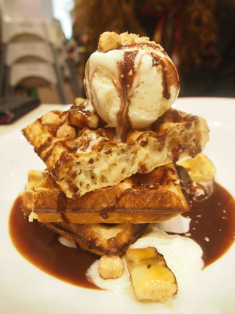 photo Olivia amp Co Suntec Nanny Nutella Waffles.jpg