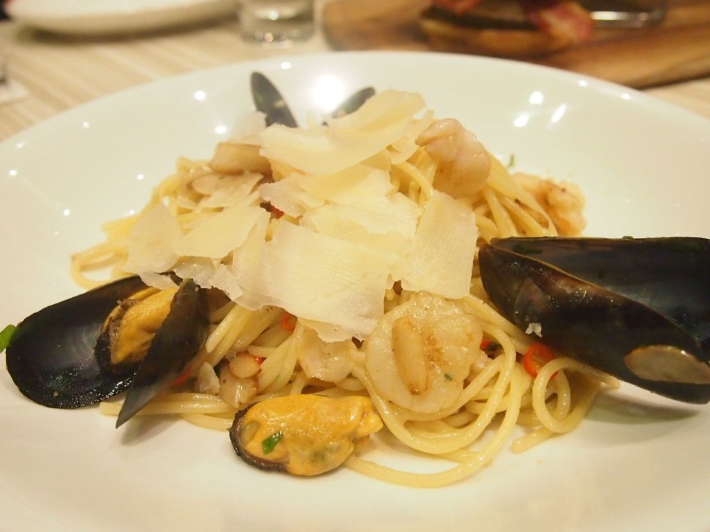 photo Olivia amp Co Suntec Pescatore Pasta.jpg
