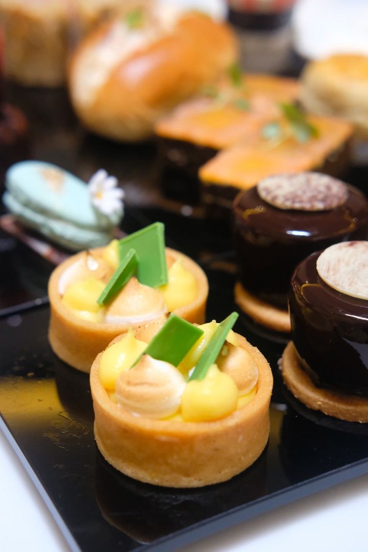 photo Pan Pacific Singapore Atrium High Tea 12.jpg