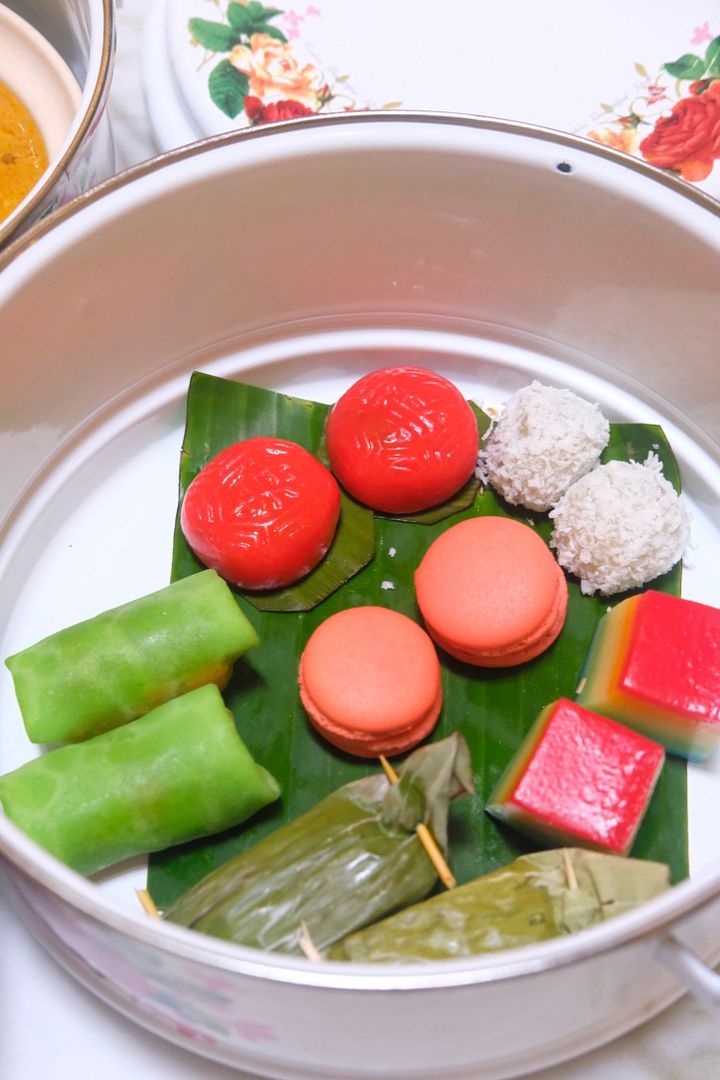 photo Pan Pacific Singapore Atrium High Tea 7.jpg