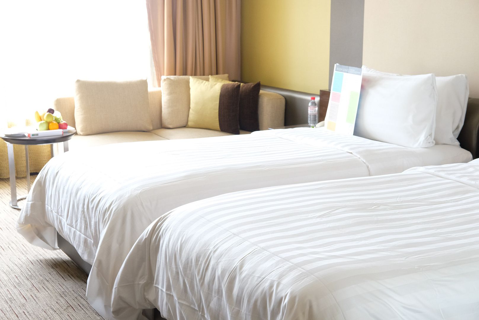 photo Traders Hotel KL room 2.jpg