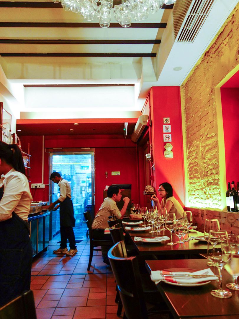 photo interior.jpg