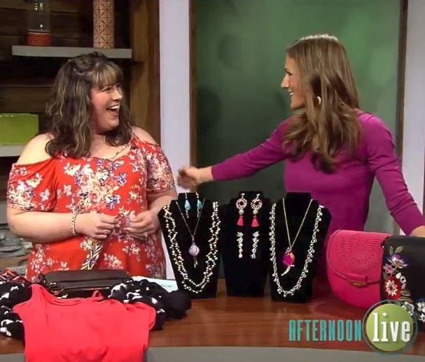 KATU Afternoon Live (03/29/2018) Tips to Elevate Casual Plus Size Fashions - DivineMrsDiva.com