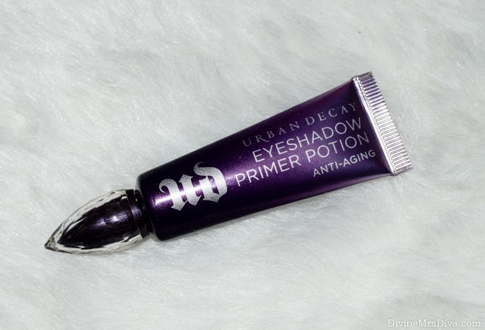 My Favorite Things: A Gift Guide, featuring Hailey’s picks in hair care, skincare, makeup, home goods, health and wellness, and more!  (Urban Decay Eyeshadow Primer Potion – Anti-Aging) - DivineMrsDiva.com #giftguide #stockingstuffers #favoritethings #giftideas #stockingstuffers #makeup #beauty #primer #eyeshadow #urbandecay
