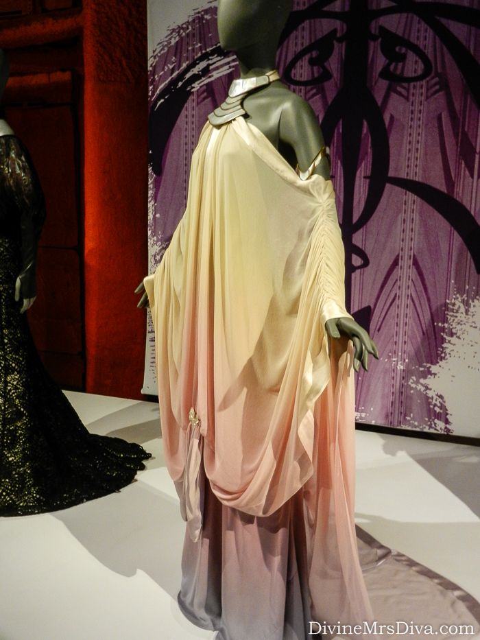 Star Wars: Power of Costume Exhibit (Padme Amidala's Lake Retreat Arrival Dress) - EMP Museum - Seattle, WA - DivineMrsDiva.com #StarWars #EMP #StarWarsExhibit