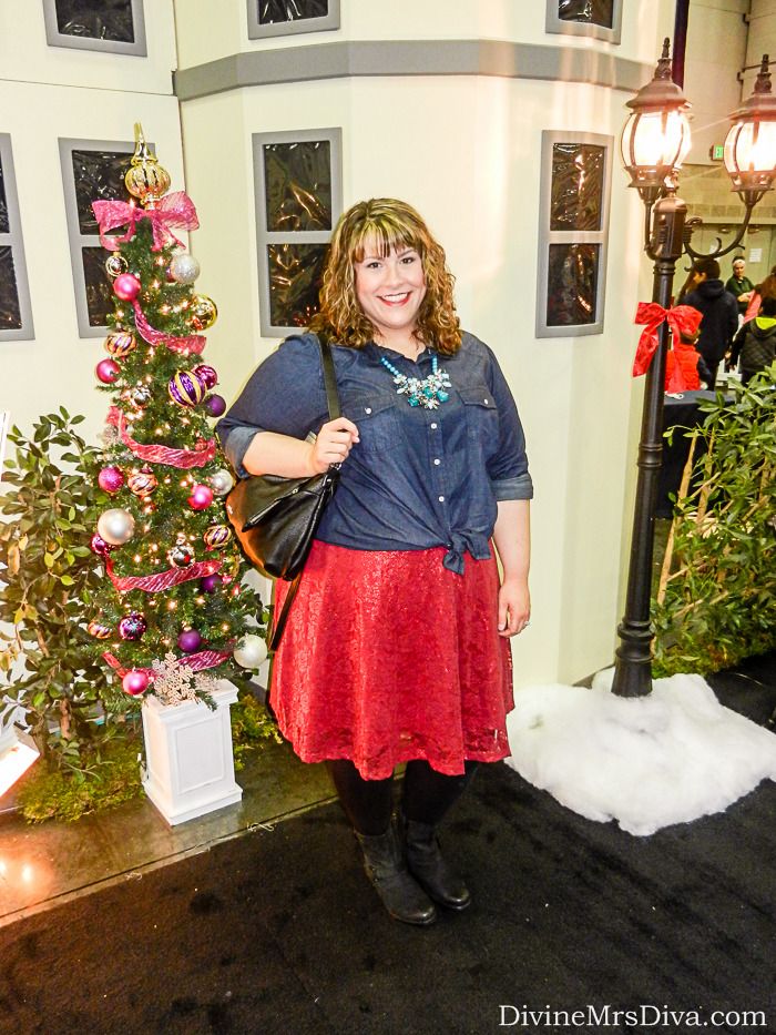 Hailey is wearing Kiyonna's Limited Edition Shimmer Circle Skirt, Torrid Dark Wash Denim Shirt, and Clarks Plaza Float Boot. - DivineMrsDiva.com #Kiyonna #KiyonnaStyle #KiyonnaPlusYou #Torrid #TorridInsider #holidaystyle #psblogger #plussizeblogger #styleblogger #FestivalofTrees #plussizefashion #plussize #plussizeholiday #psootd