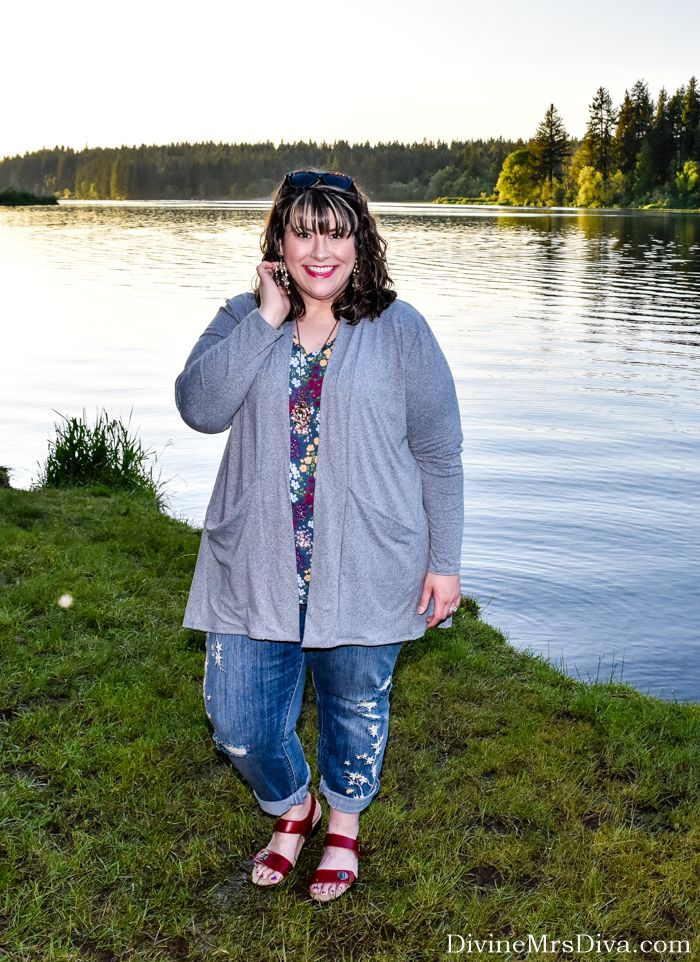 In today's post, Hailey reviews the Adriana Cardigan from Kiyonna, a perfect layering piece for breezy summer nights, travel, and transitioning into fall! - DivineMrsDiva.com #Kiyonna #KiyonnaPlusYou #Kiyonnastyle #Torrid #TorridInsider #Thesecurves #ModCloth #psblogger #plussizeblogger #styleblogger #plussizefashion #plussize #psootd #ootd #plussizeclothing #outfit #fall #spring #summer #style 