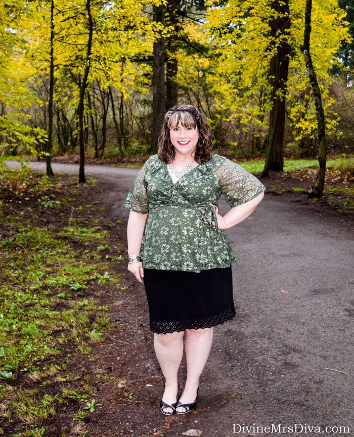  In today's post Hailey reviews the Lustrous Lace Wrap Top from Kiyonna, perfect for a festive holiday ensemble but versatile enough for year-round wear!- DivineMrsDiva.com #Kiyonna #KiyonnaStyle #KiyonnaPlusYou #psblogger #plussizeblogger #styleblogger #plussizefashion #plussize #psootd #ootd #plussizeclothing #outfit #winter #spring #summer #fall #style #datenight #weddingstyle #holidaystyle