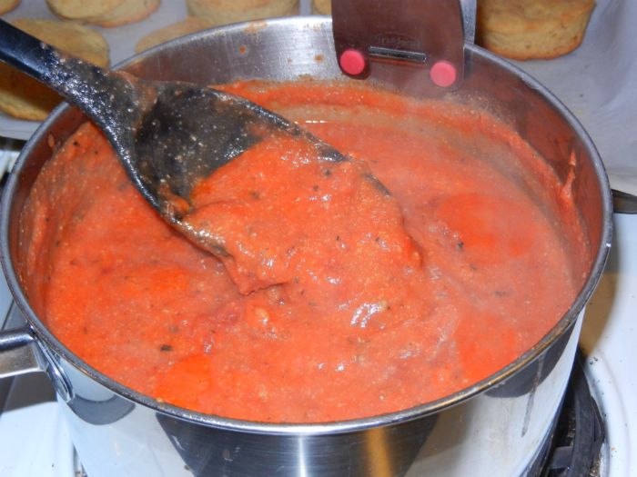 Diva In The Kitchen: Grandma's Tomato Gravy (Gluten Free) - DivineMrsDiva.com