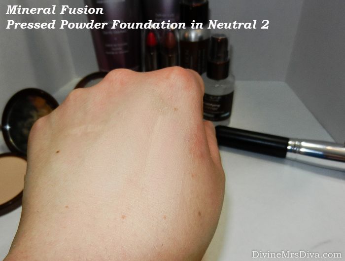 Beauty Review: Mineral Fusion Products (Pressed Powder Foundation in Neutral 2)  - DivineMrsDiva.com