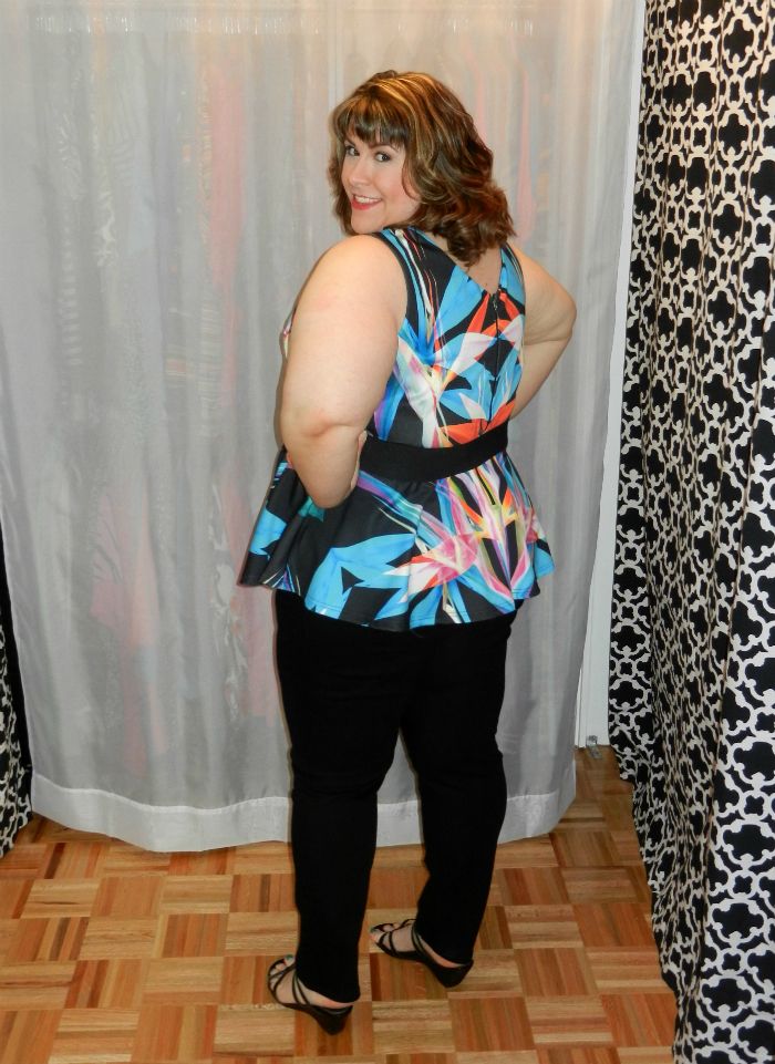 Hailey is wearing the Paradise Peplum Top from City Chic.  - DivineMrsDiva.com