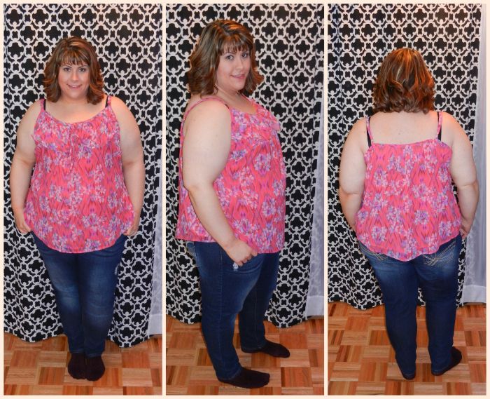 City Chic Review: Hailey is wearing the Sunset Floral Top.  - DivineMrsDiva.com
