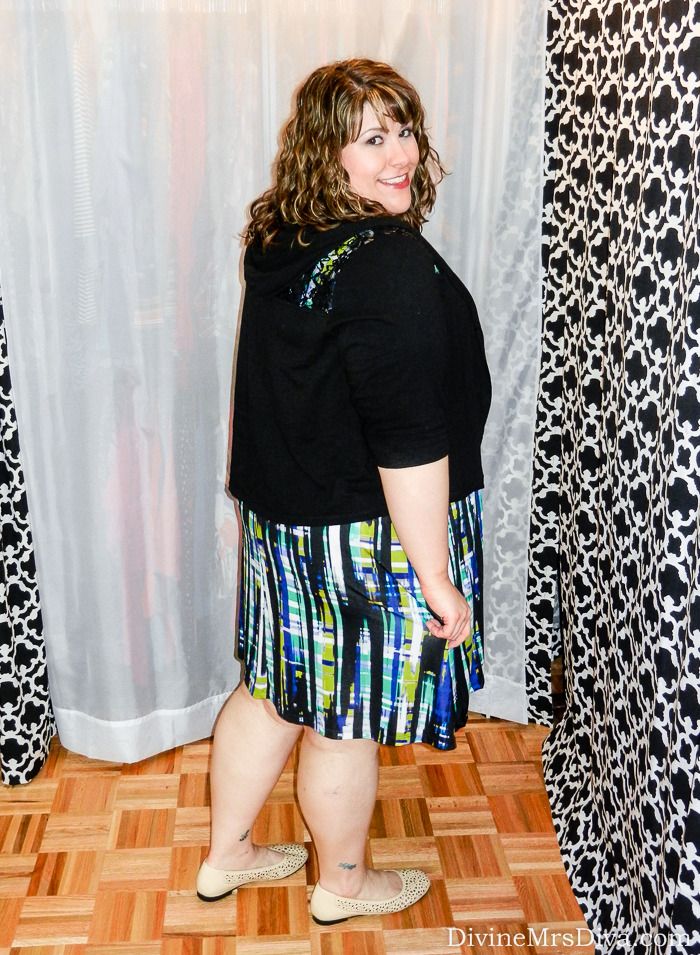 Hailey is wearing the Jete Streaked Plaid Tank Dress via Gwynnie Bee. - DivineMrsDiva.com #GwynnieBee #ShareMeGB #Jete #psootd #plussize #plussizefashion #styleblogger #fashionblogger #plussizeblogger #psblogger