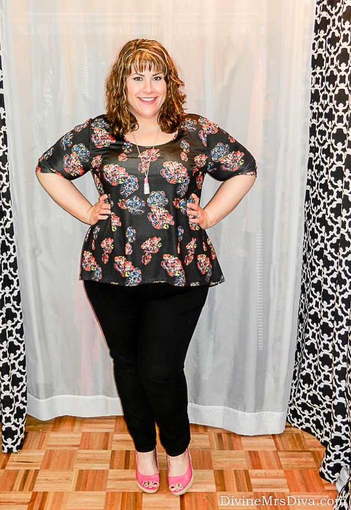 Hailey is wearing the Jete Geo-Floral Hi-Lo Tunic from Gwynnie Bee, Lane Bryant Genius Fit Skinny Jeans. - DivineMrsDiva.com #GwynnieBee #ShareMeGB #Jete #psootd #plussize #plussizefashion #styleblogger #fashionblogger #plussizeblogger #psblogger