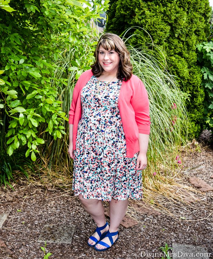 Reviewing this great summer dress from Kohl's!  Hailey is wearing the Apt. 9 Printed High-Low Hem Dress and Crocs Anna Ankle Strap Gladiator Sandal. - DivineMrsDiva.com  #highlow #Apt9 #Kohls #CrocsSandal #Crocs #psblogger #plussizeblogger #styleblogger #plussizefashion #plussize #psootd #ootd #plussizeclothing #outfit #spring #summer #style #plussizecasual