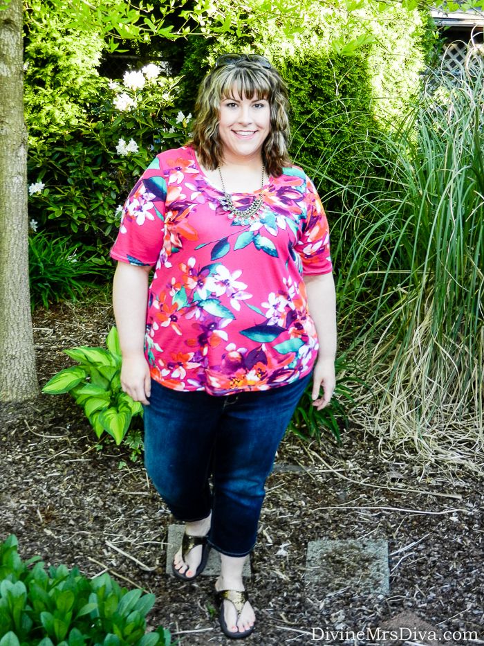 Hailey is wearing the Floral Modal Scoop Tee and Genius Fit Dark Wash Crops - both from Lane Bryant. - DivineMrsDiva.com