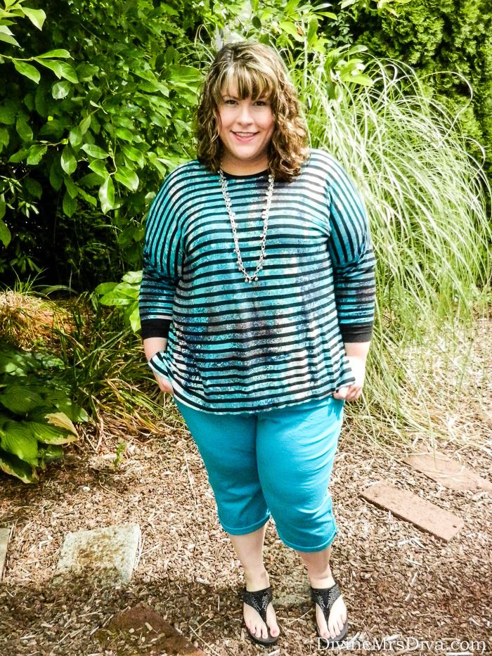 Hailey is wearing the NIC+ZOE Misty Stripes Top via Gwynnie Bee, Style&Co Roll Cuff Capris from Macy's, and Fitflops Rokkit Sandals. - DivineMrsDiva.com #GwynnieBee #ShareMeGB #Style&Co #Fitflops #psootd #plusblogger #plussize #styleblogger #plusfashion