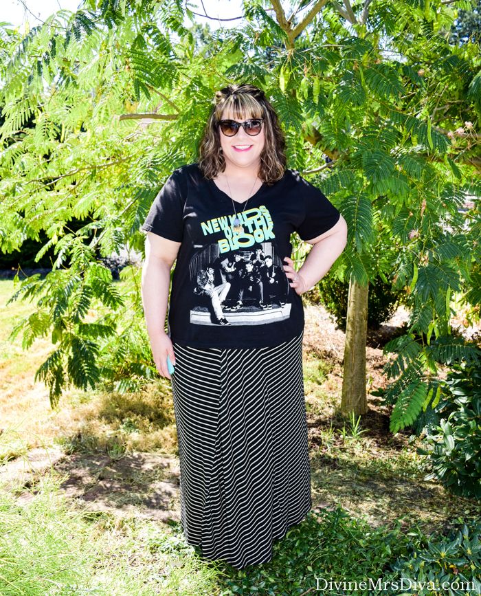 In today's blog post, Hailey highlights some favorite pieces to pack for travel, specifically for a short road trip to the Oregon Coast. (Torrid New Kids On The Block Tee, Kiyonna Chameleon Convertible Skirt, Lane Bryant Rock Glitter Sunglasses) - DivineMrsDiva.com  #Kiyonna #KiyonnaStyle #Torrid #LaneBryant #psblogger #plussizeblogger #styleblogger #plussizefashion #plussize #psootd #fall #spring #summer #style #plussizecasual #beachtrip #travel #oregoncoast #newportoregon #newportor 