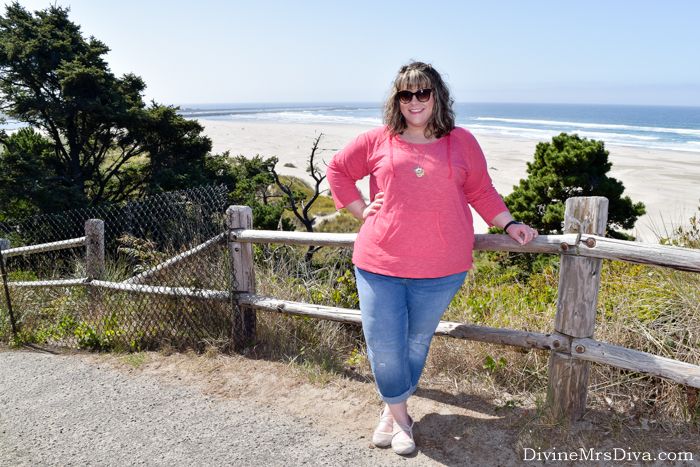 In today's blog post, Hailey highlights some favorite pieces to pack for travel, specifically for a short road trip to the Oregon Coast. (Kohl's Sonoma Hooded Raglan Top, Catherines Girlfriend Jeans) - DivineMrsDiva.com  #Kohls #CatherinesStyle #Catherines #psblogger #plussizeblogger #styleblogger #plussizefashion #plussize #psootd #fall #spring #summer #style #plussizecasual #beachtrip #travel #oregoncoast #newportoregon #newportor