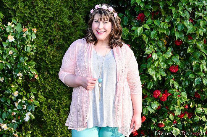 Hailey is shopping her closet and trying her hand at pastels in an ode to spring! - DivineMrsDiva.com #Kiyonna #KiyonnaStyle #KiyonnaPlusYou #pastel #LaneBryant #LaneStyle #psblogger #plussizeblogger #styleblogger #plussizefashion #plussize #psootd #SpringStyle #plussizecasual