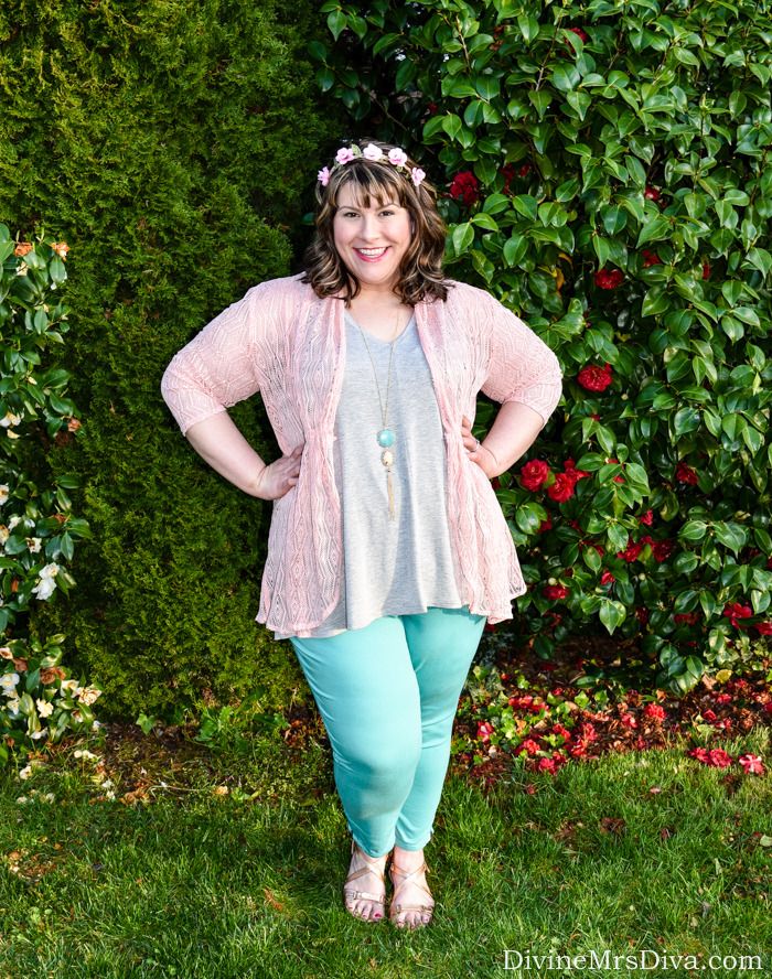Hailey is shopping her closet and trying her hand at pastels in an ode to spring! - DivineMrsDiva.com #Kiyonna #KiyonnaStyle #KiyonnaPlusYou #pastel #LaneBryant #LaneStyle #psblogger #plussizeblogger #styleblogger #plussizefashion #plussize #psootd #SpringStyle #plussizecasual