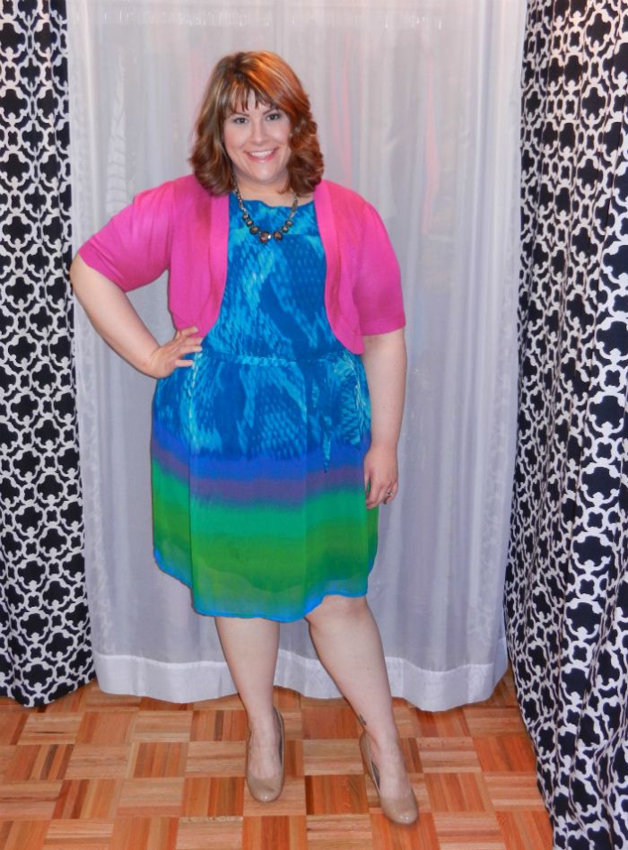 Hailey is wearing the Island Sea Fit and Flare Dress from Postcards/Gwynnie Bee. - DivineMrsDiva.com