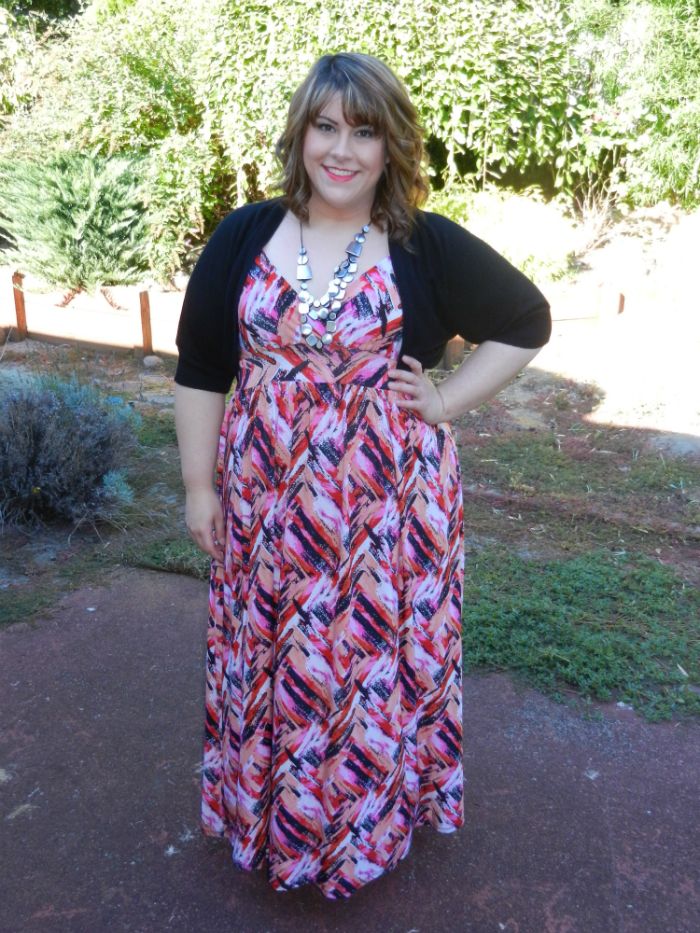 DivineMrsDiva.com - SWAK Designs via Gwynnie Bee Lucy Maxi Dress in Coral Abstract 
