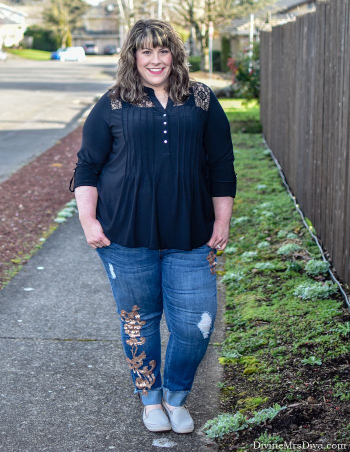 Today Hailey talks about her favorite features to look for in clothing that elevate a casual ensemble.  She also reviews her favorite style of Avenue top! - DivineMrsDiva.com #Avenue #AvePlus #ShareTheLove  #MelissaMcCarthy #MelissaMcCarthySeven7 #Rockport #CobbHillShoes #CobbHill #TargetStyle #SugarFixByBaubleBar #psblogger #plussizeblogger #styleblogger #plussizefashion #plussize #psootd #ootd #plussizeclothing #outfit #style #plussizecasual #spring #springstyle 