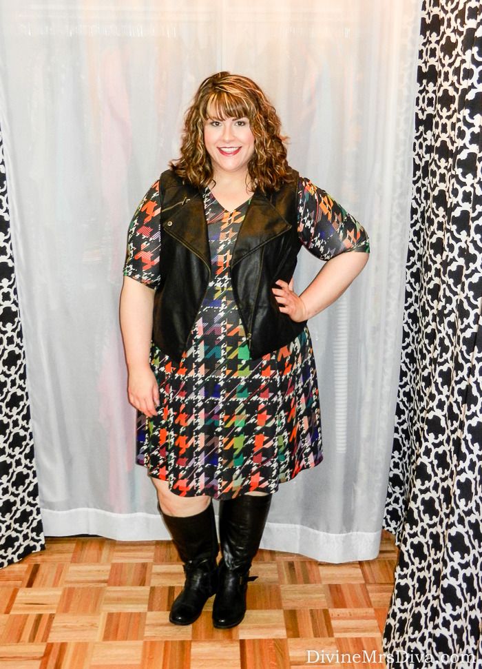 Hailey is wearing the Triste Houndstooth V-Neck Fit & Flare Dress via Gwynnie Bee. - DivineMrsDiva.com  #GwynnieBee #ShareMeGB #Jete #psootd #plussize #plussizefashion #styleblogger #fashionblogger #plussizeblogger #psblogger