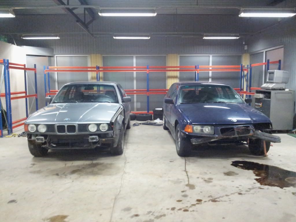 http://i1255.photobucket.com/albums/hh637/Brian_Matthew_Borglund/BMW%20Projekt/20120224_210707.jpg