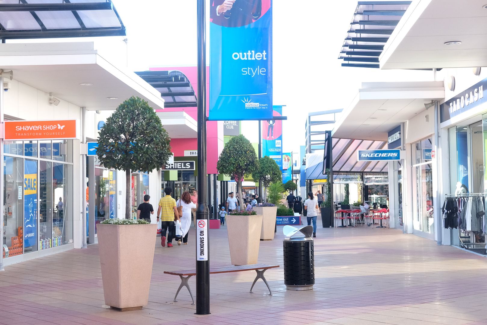 photo adelaide outlet mall harbour town.jpg