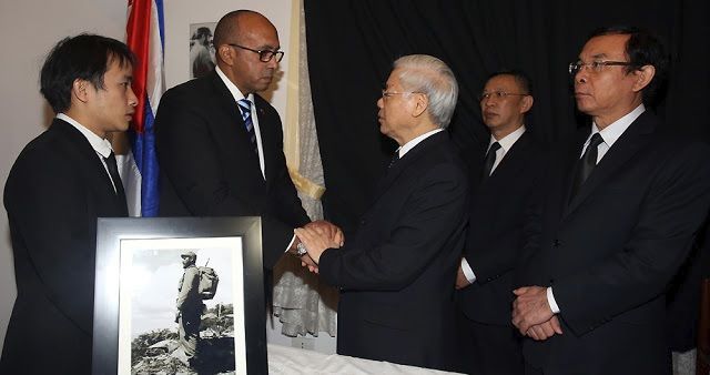 Nguyễn Phú Trọng đến gặp CS Cuba để bắt 90 triệu dân Việt Nam phải để tang cho Fidel Castro